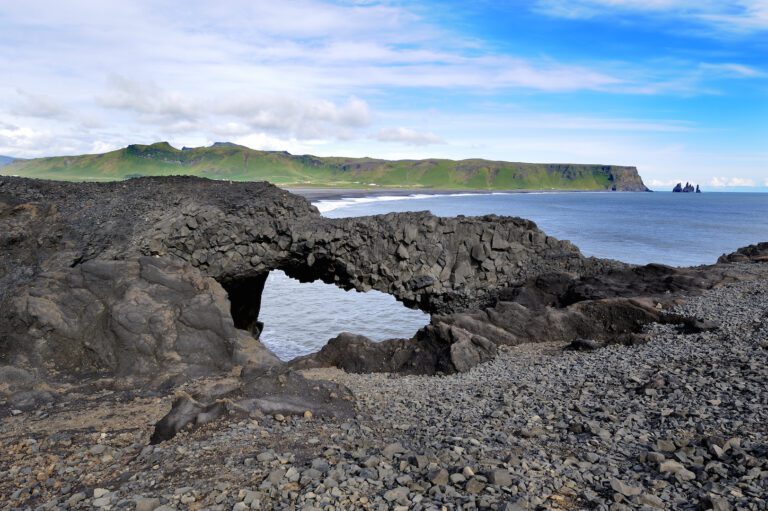 Bolabás við Dyrhólaey